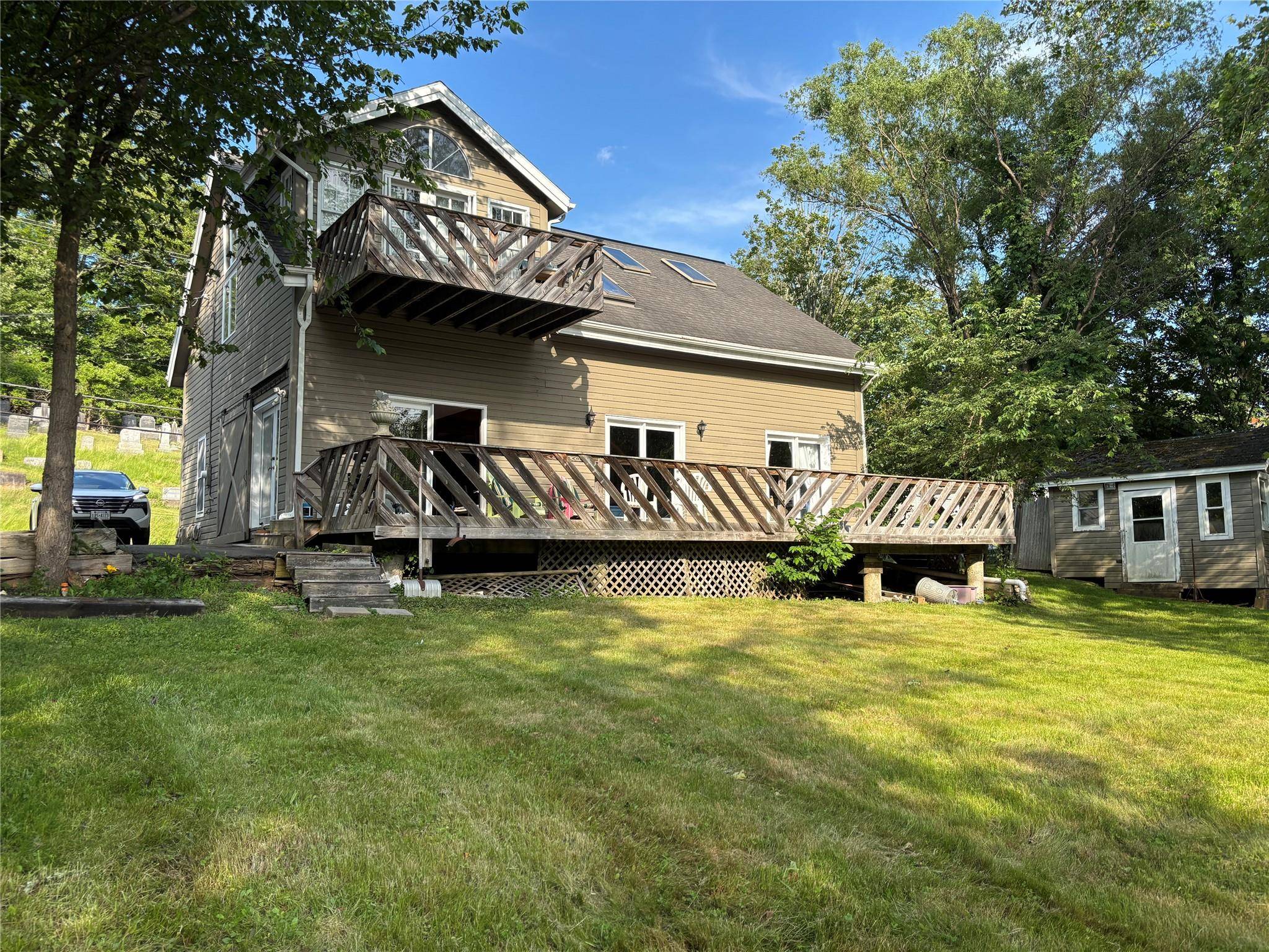 6197 State Route 42, Woodbourne, NY 12733