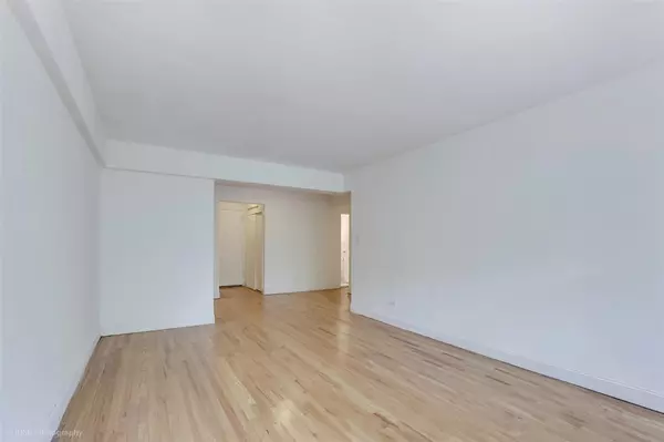 46-01 39th AVE #303, Sunnyside, NY 11104