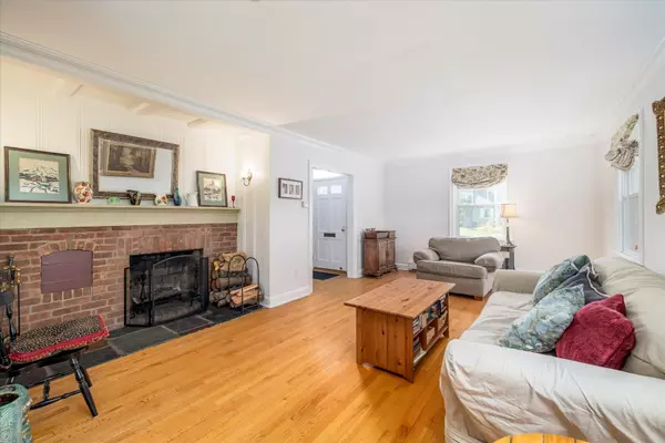 Rockville Centre, NY 11570,175 Rockaway AVE