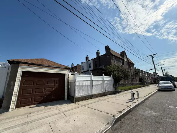 Ozone Park, NY 11417,13550 94th ST