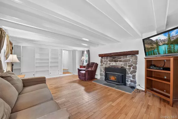 Chester, NY 10918,391 Bull Mill RD