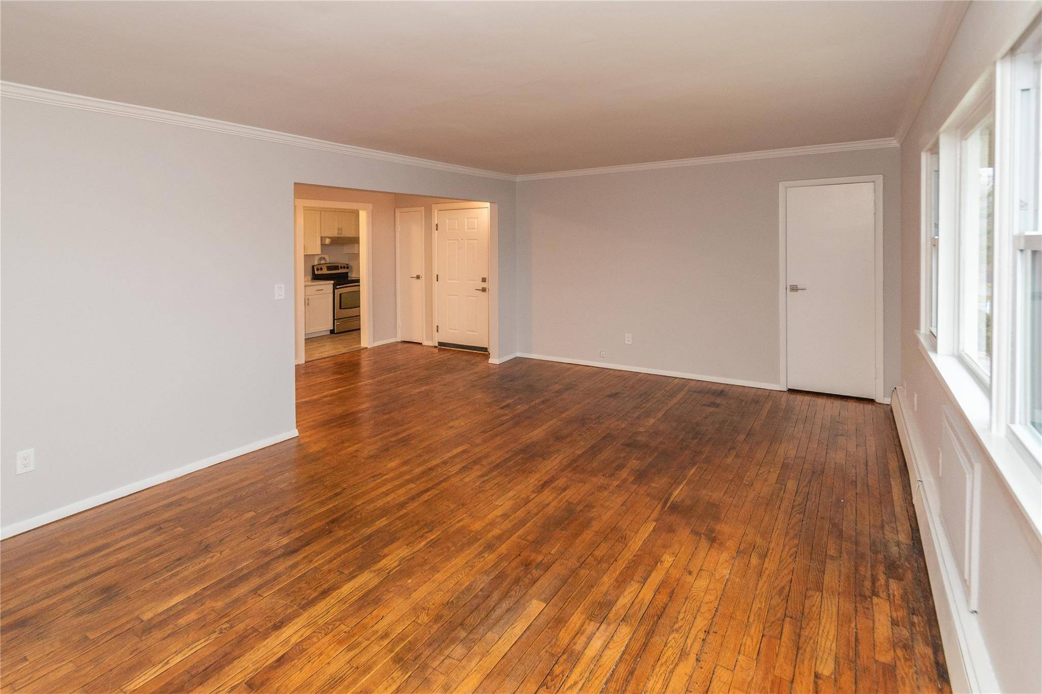 New Paltz, NY 12561,136 N Chestnut ST #11C