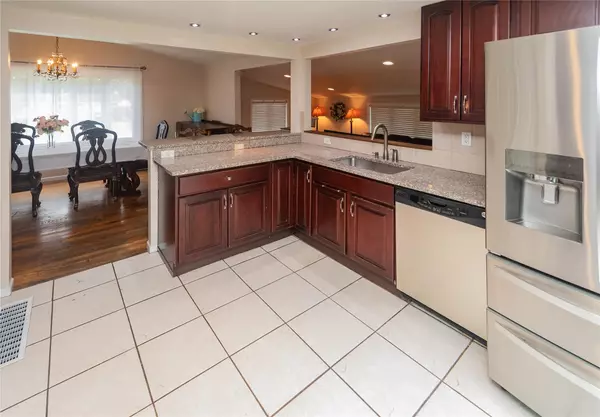Newburgh, NY 12550,5 Laurie LN