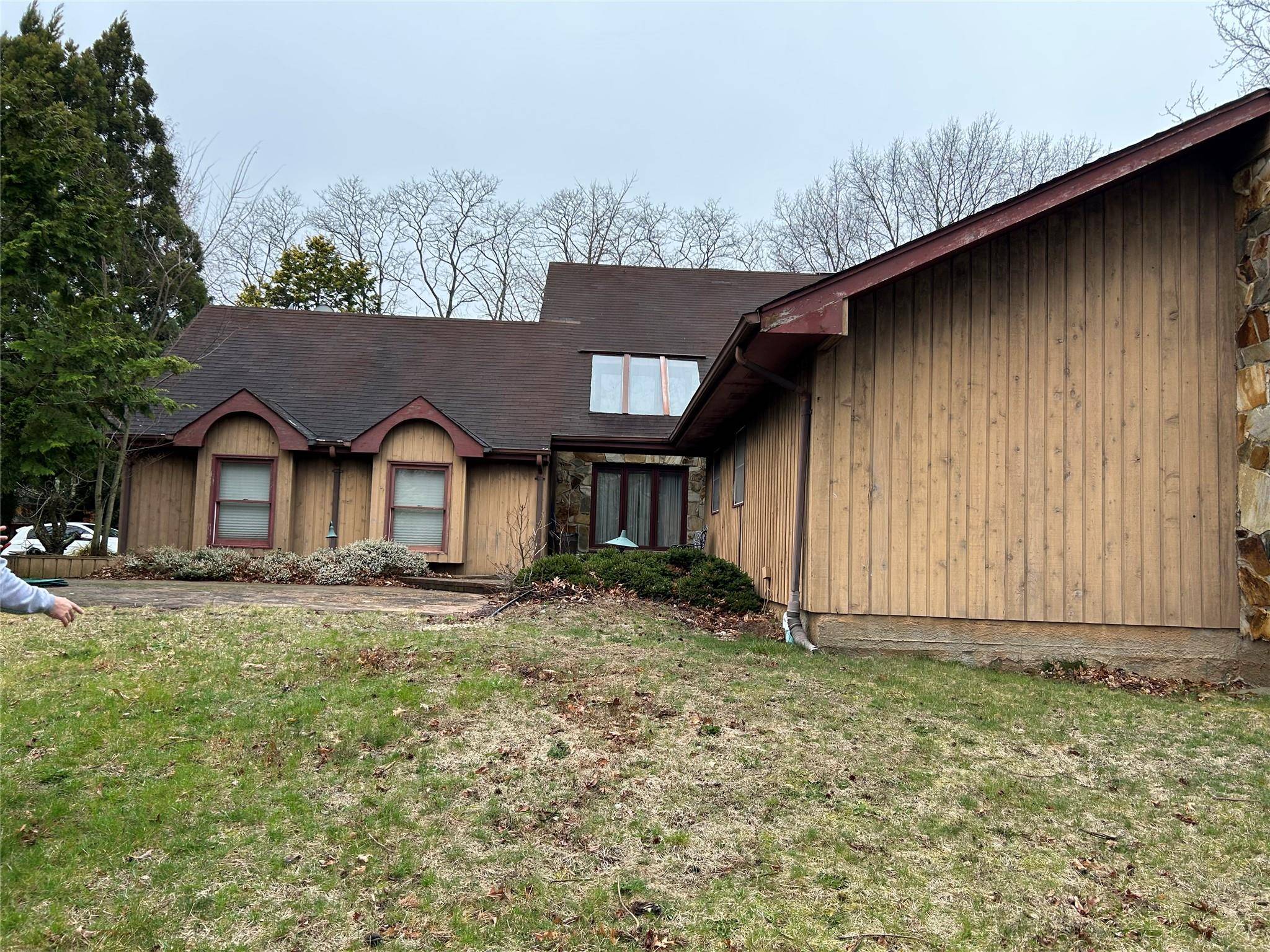 6 Cedarfield TER, Setauket, NY 11780