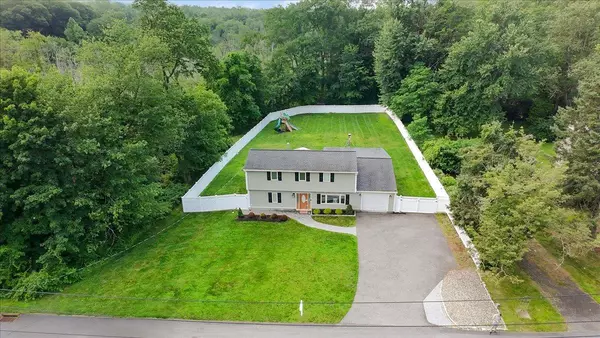 751 Oakside RD, Yorktown Heights, NY 10598