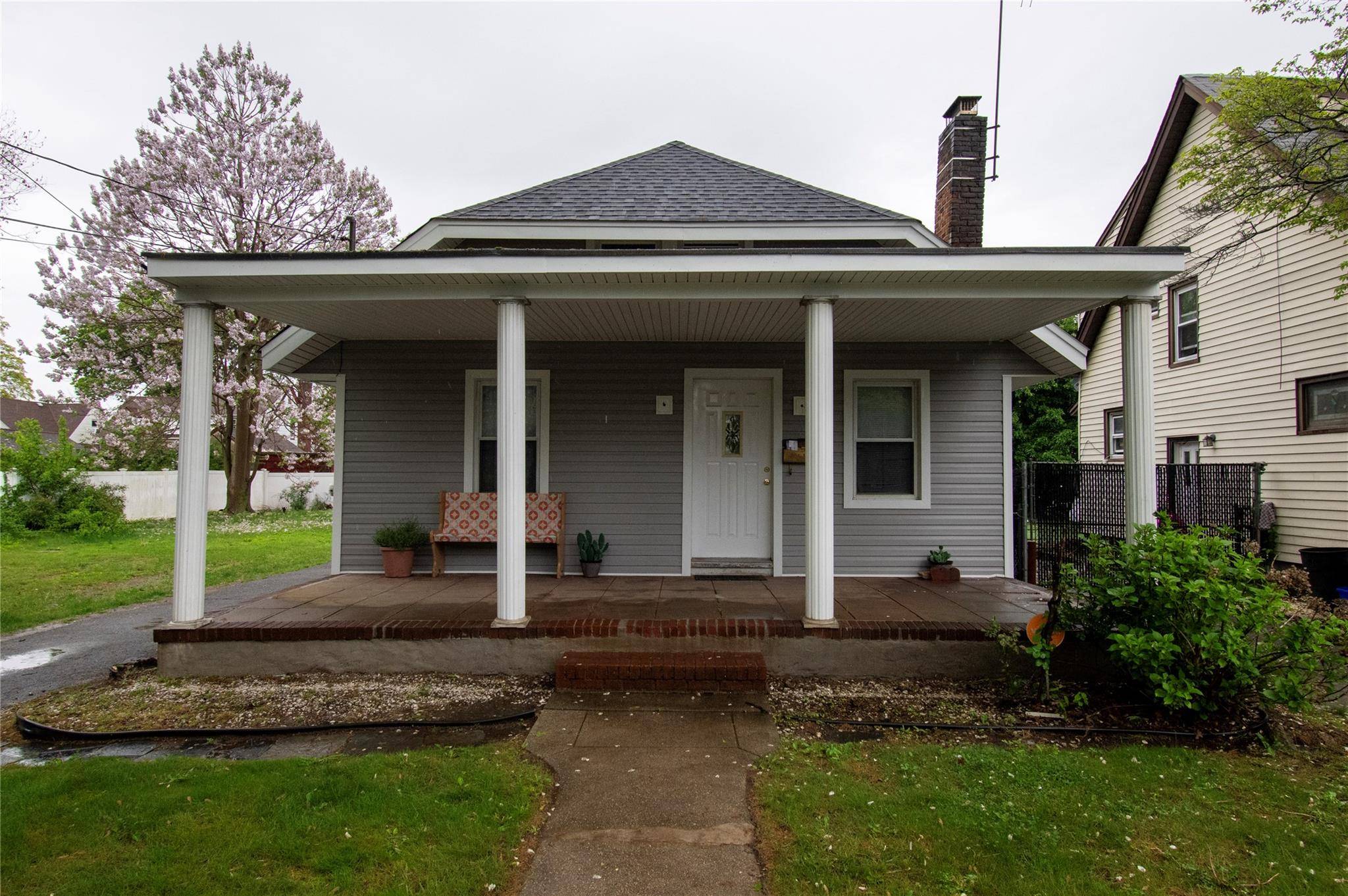 Roosevelt, NY 11575,76 Henry ST