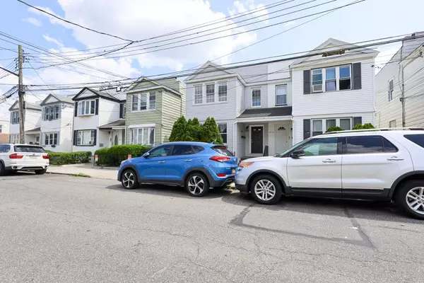 Ozone Park, NY 11417,10416 Rosita RD