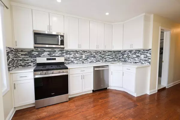 Ozone Park, NY 11417,10416 Rosita RD
