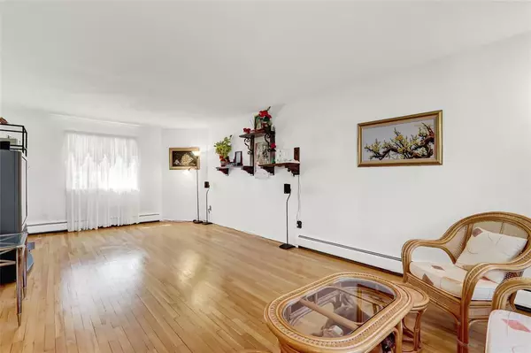 Dix Hills, NY 11746,3 New Jersey CT