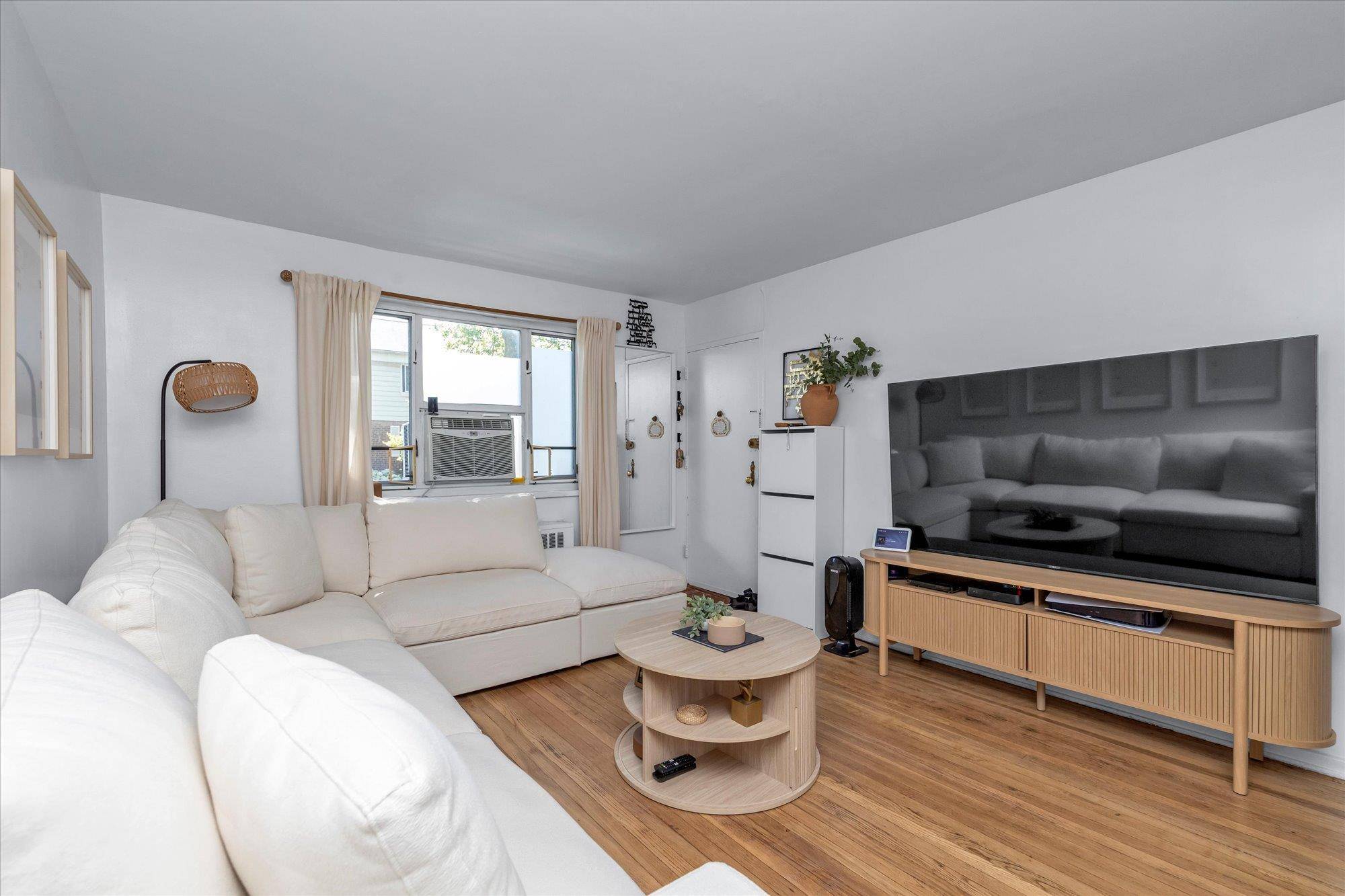 Queens Village, NY 11427,227-03 88th AVE ##43-7