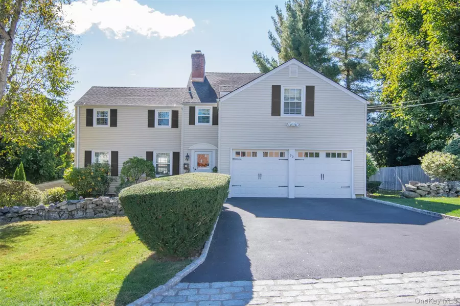 99 Rockingchair RD, White Plains, NY 10607