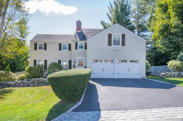 99 Rockingchair RD, White Plains, NY 10607