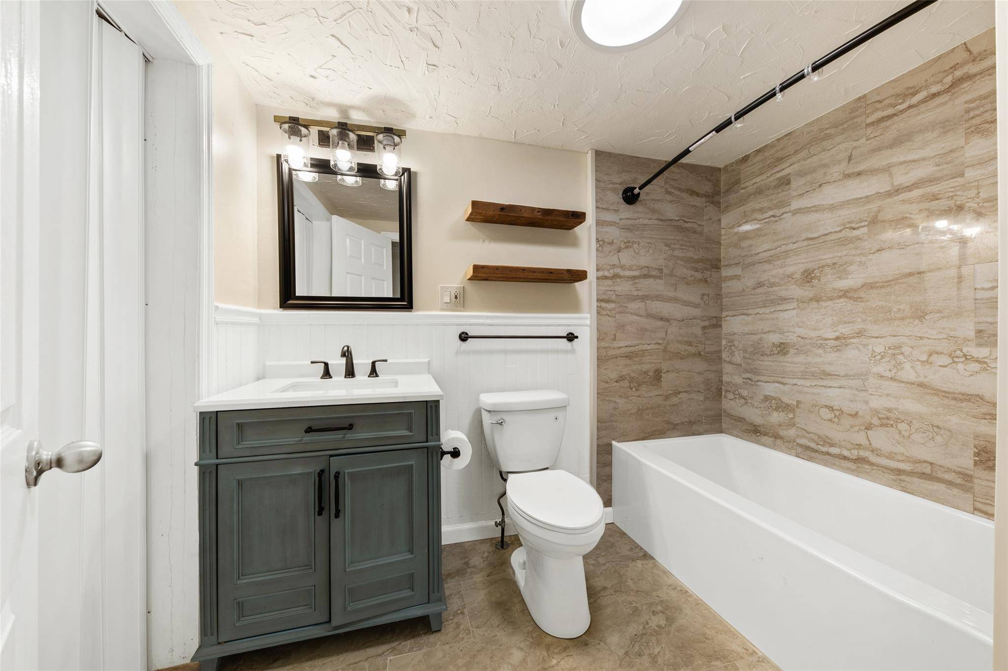 Call Listing Agent, NY 12210,140 jefferson ST