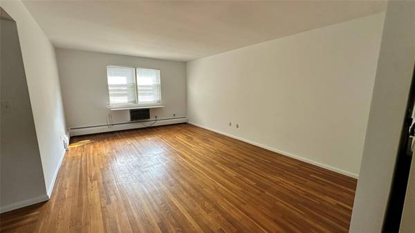 Hartsdale, NY 10530,125 N Washington AVE #46