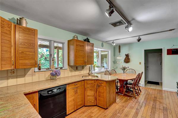 Northport, NY 11768,53 Steers AVE