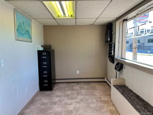 Beacon, NY 12508,634 Route 52