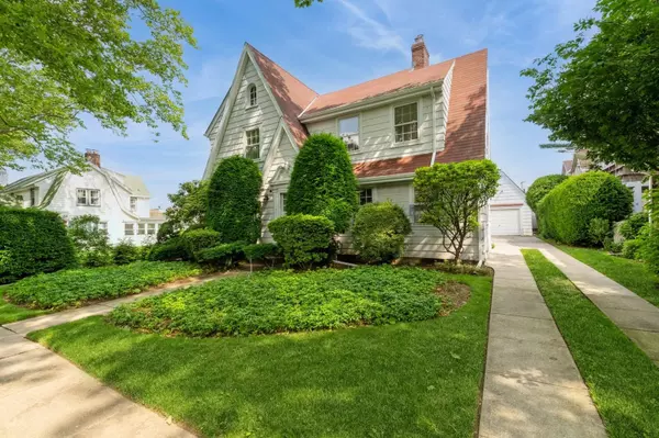 Bellerose Village, NY 11001,85 Huron RD