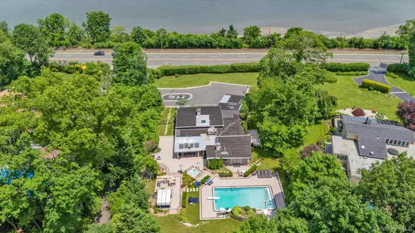 Great Neck, NY 11024,337 E Shore RD