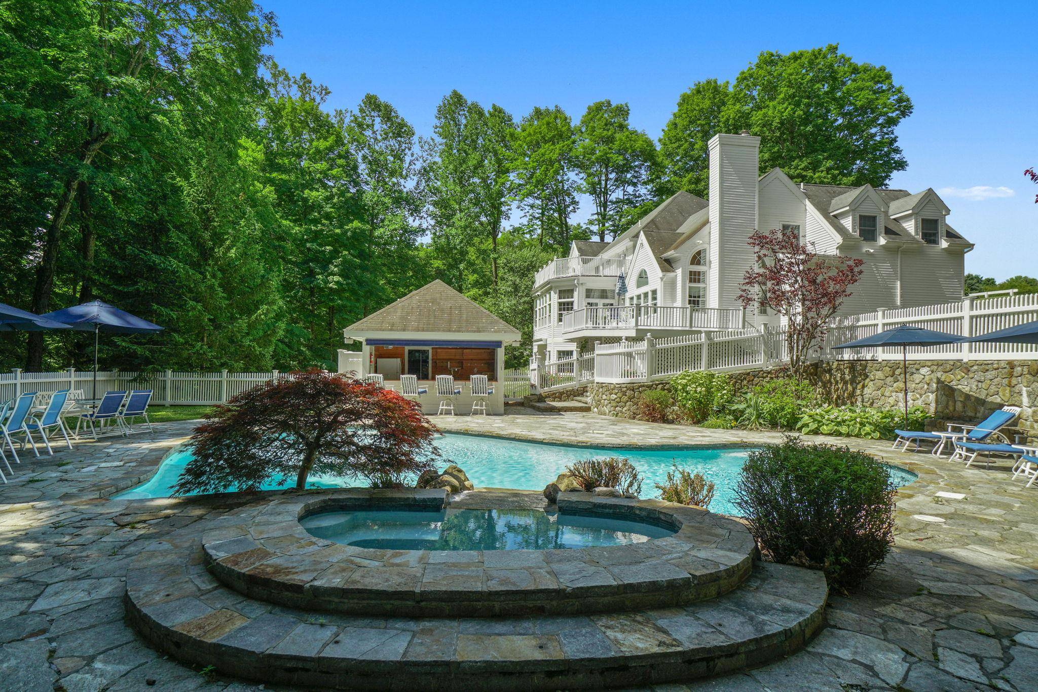 Amawalk, NY 10501,44 Watergate DR