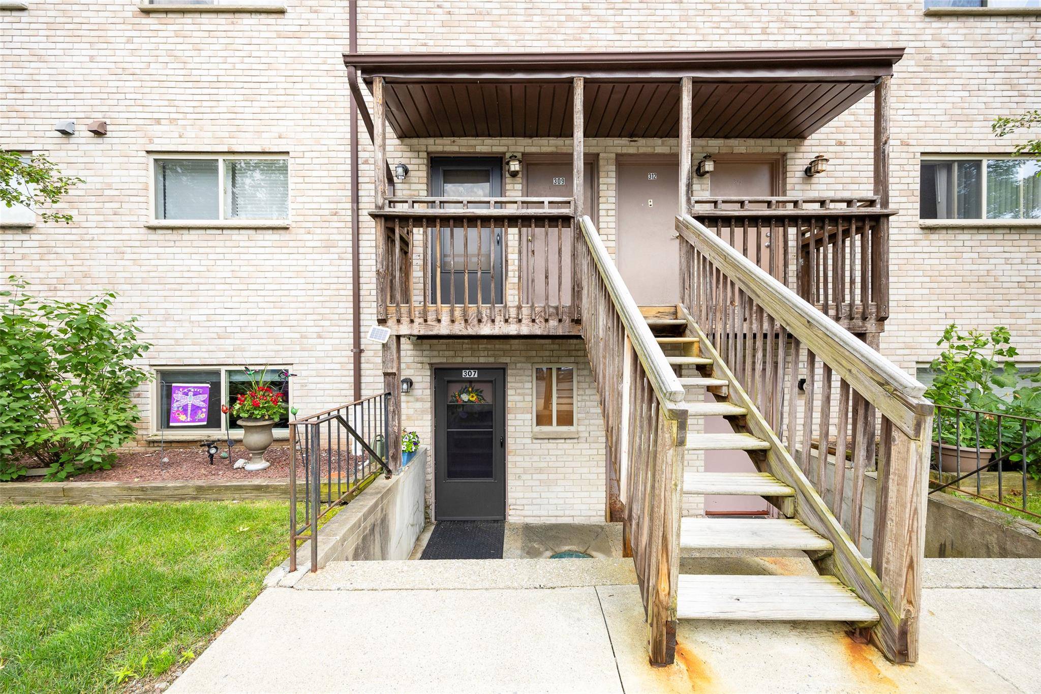 26 Cooper Road #307, Poughkeepsie, NY 12603