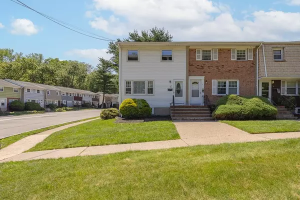 Spring Valley, NY 10977,2 Alan RD