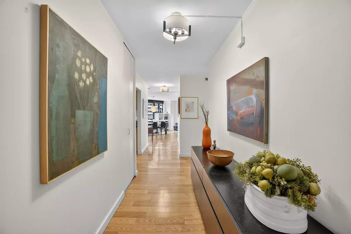 White Plains, NY 10601,25 Rockledge AVE #208