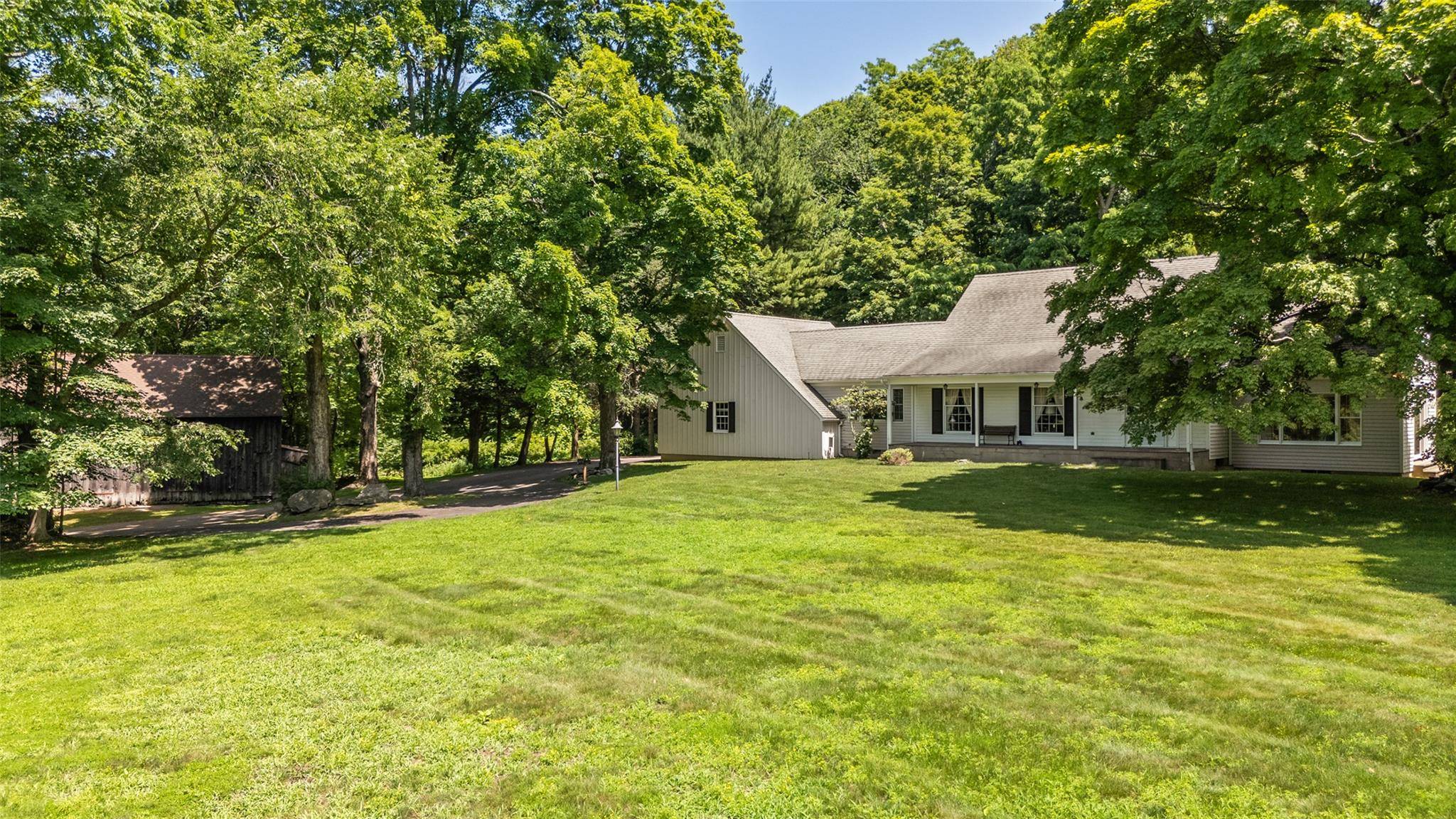 249 Old Post RD, Bedford Corners, NY 10549