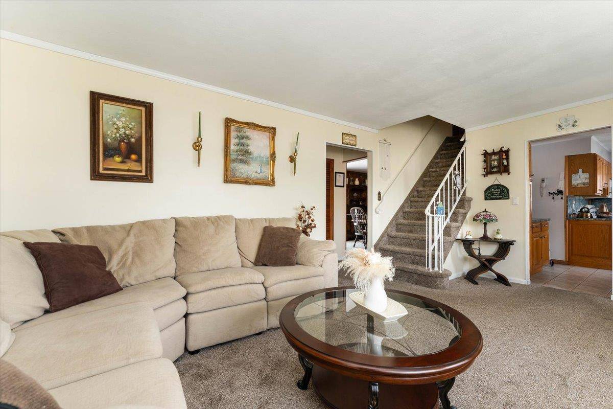 North Babylon, NY 11703,328 Oconnor RD