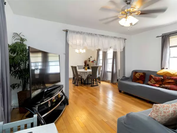 Richmond Hill S., NY 11419,105-15 133rd ST