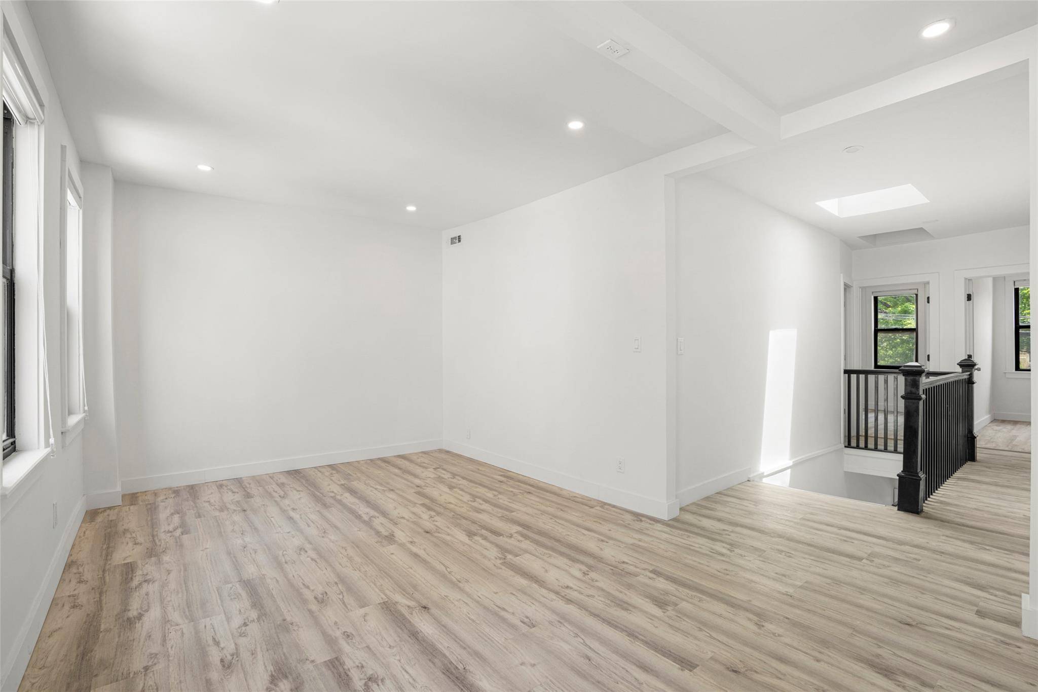 Larchmont, NY 10538,2122 Boston Post RD