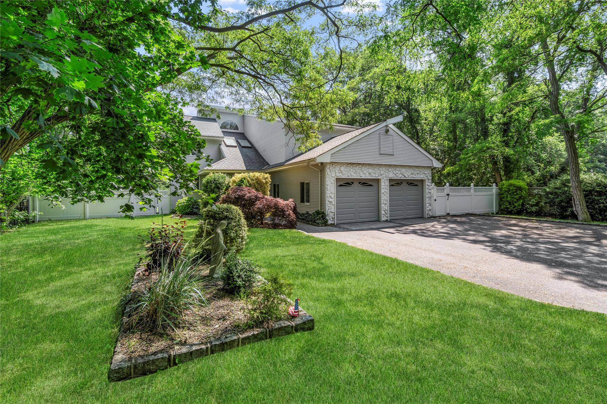 Blue Point, NY 11715,71 Atlantic AVE