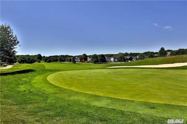 Middle Island, NY 11953,701 Spring Lake