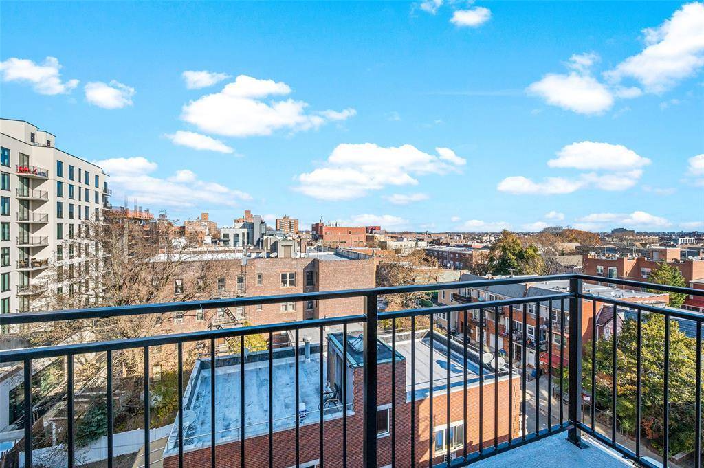 Woodside, NY 11377,43-34 53rd Street #6C