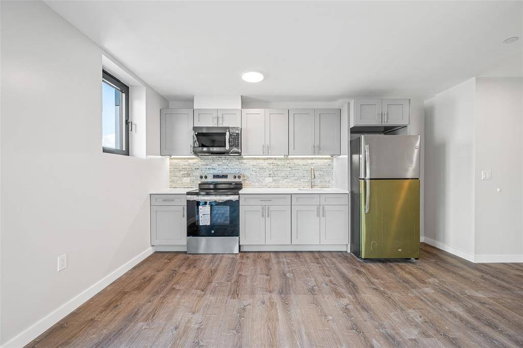 Woodside, NY 11377,43-34 53rd Street #4B