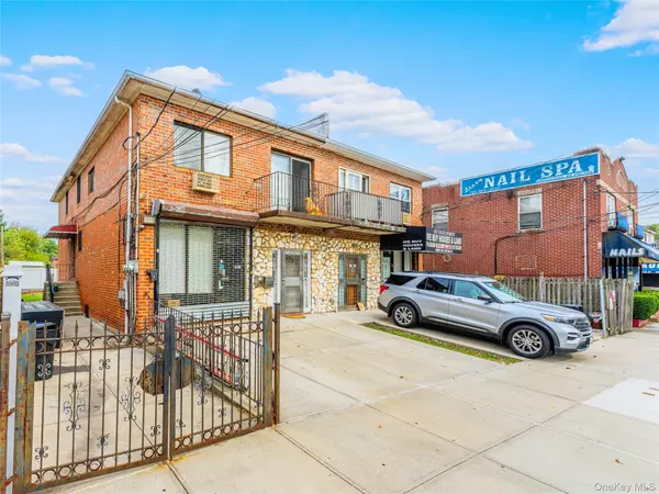 Fresh Meadows, NY 11366,7511 164th St