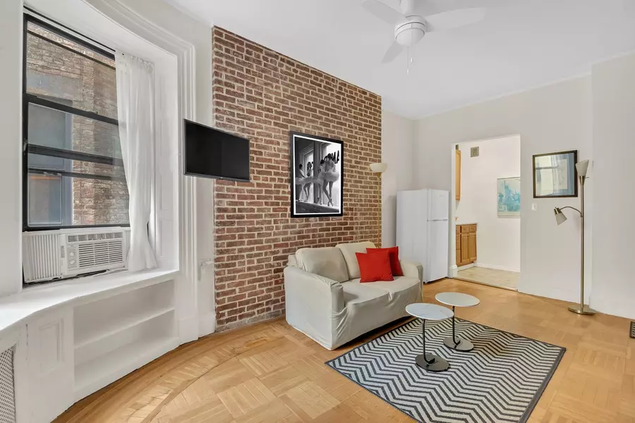 293 Riverside DR #4B, New York (manhattan), NY 10025
