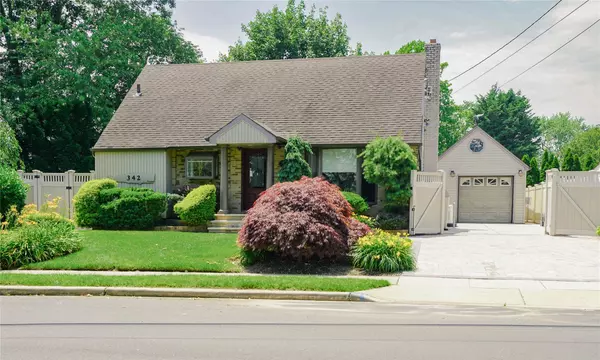 342 Mildred ST, Oceanside, NY 11572