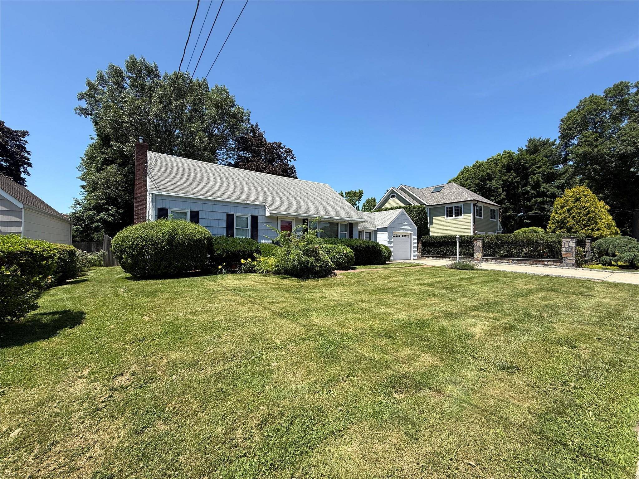 183 Church ST, Northport, NY 11768