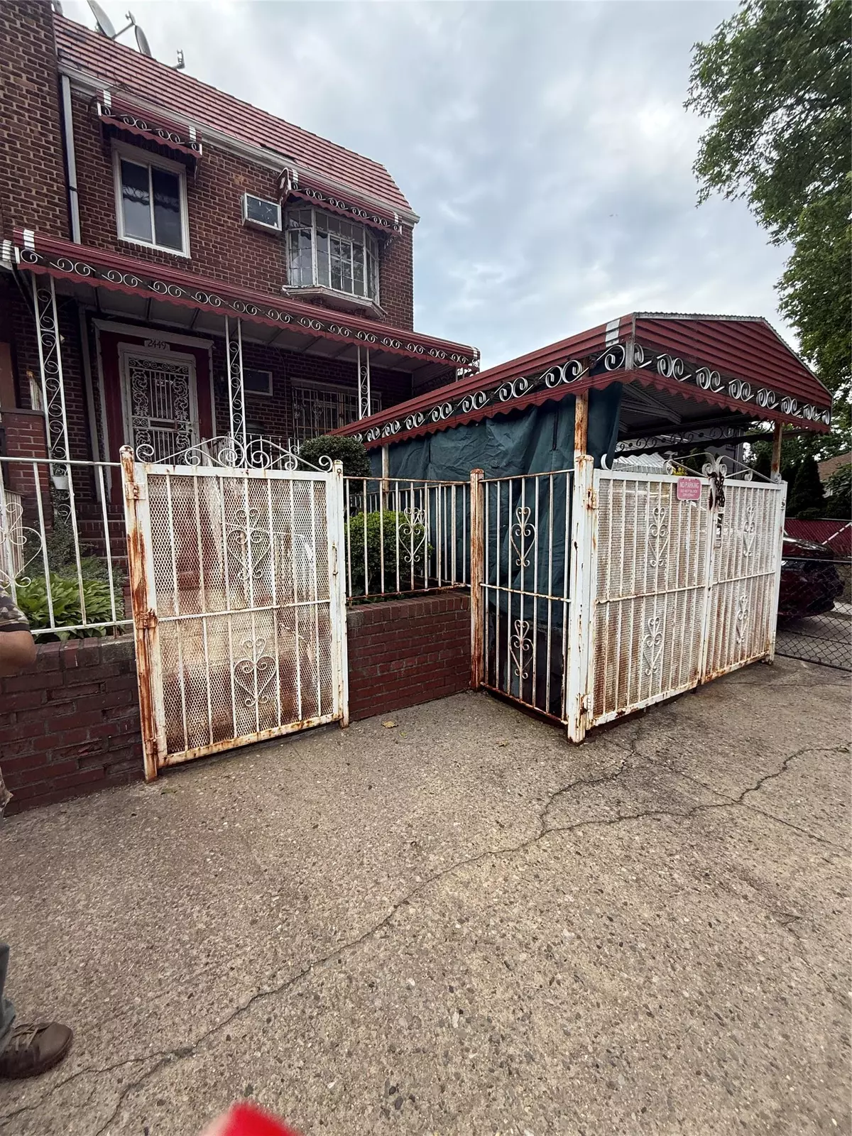 East Elmhurst, NY 11369,2449 92nd ST