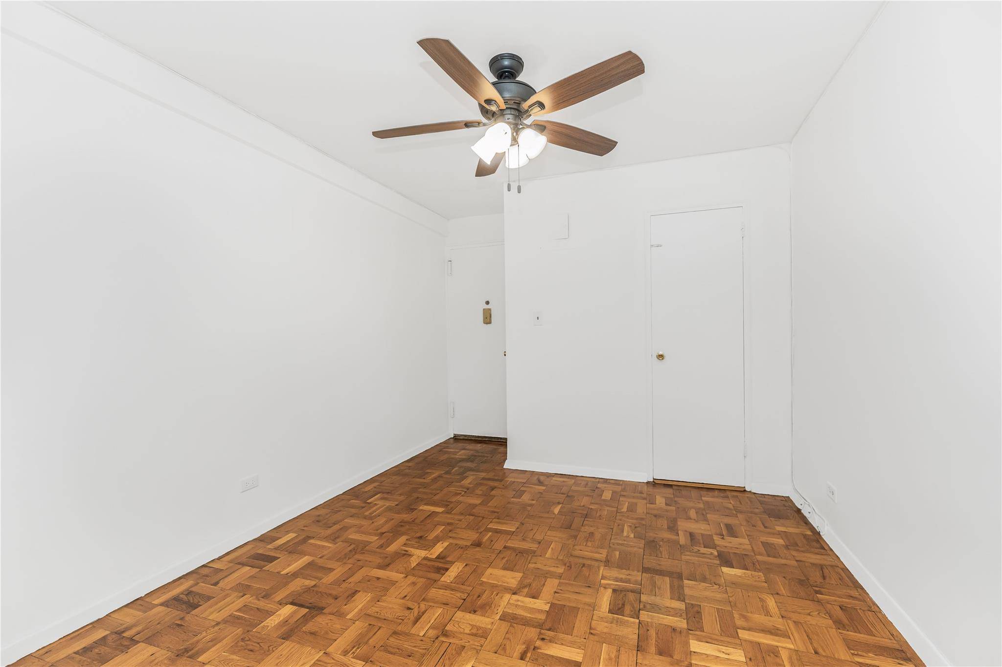 Bronx, NY 10470,4320 Van Cortlandt Park East #1E