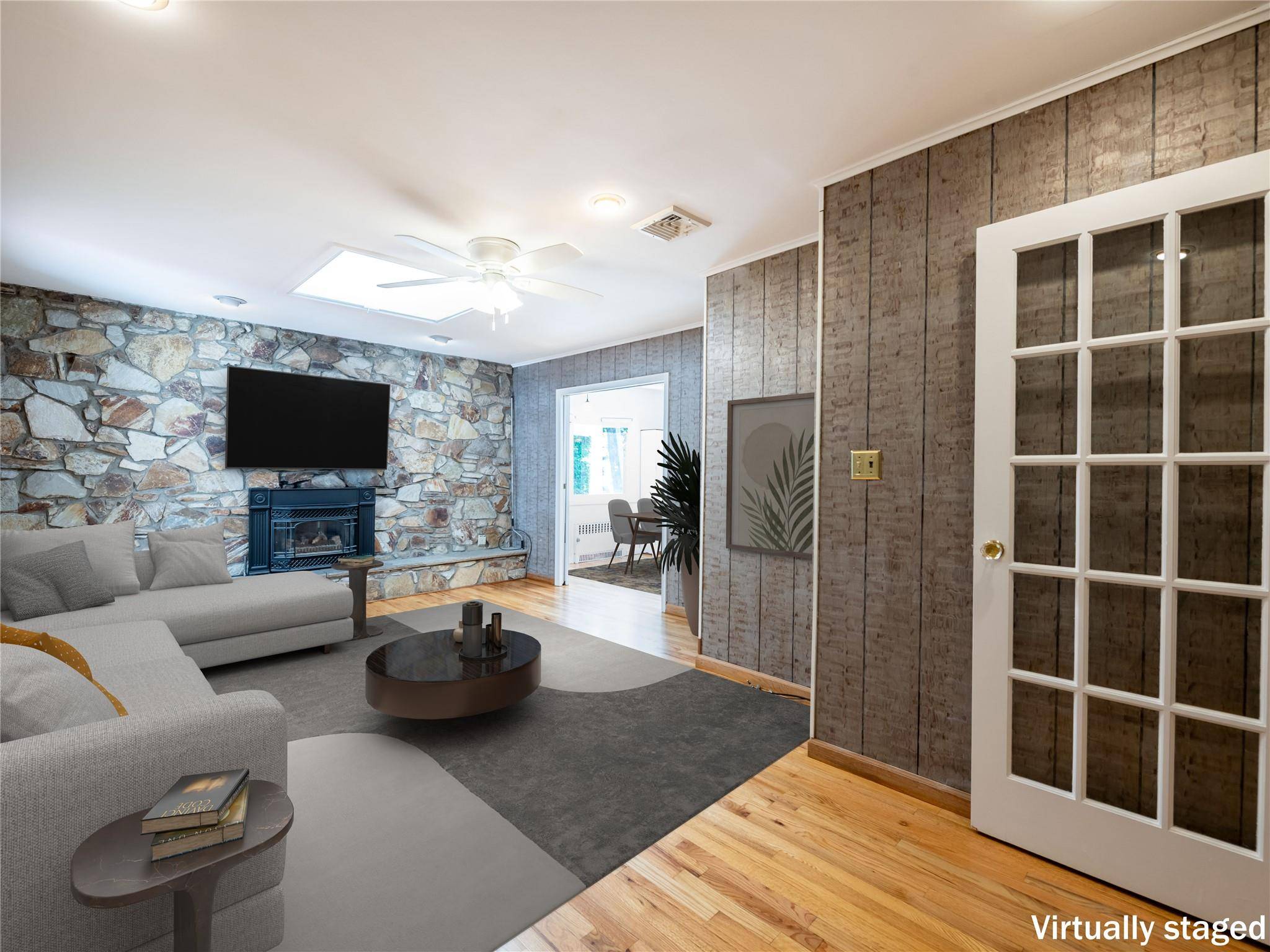 Manhasset, NY 11030,91 Pickwick RD