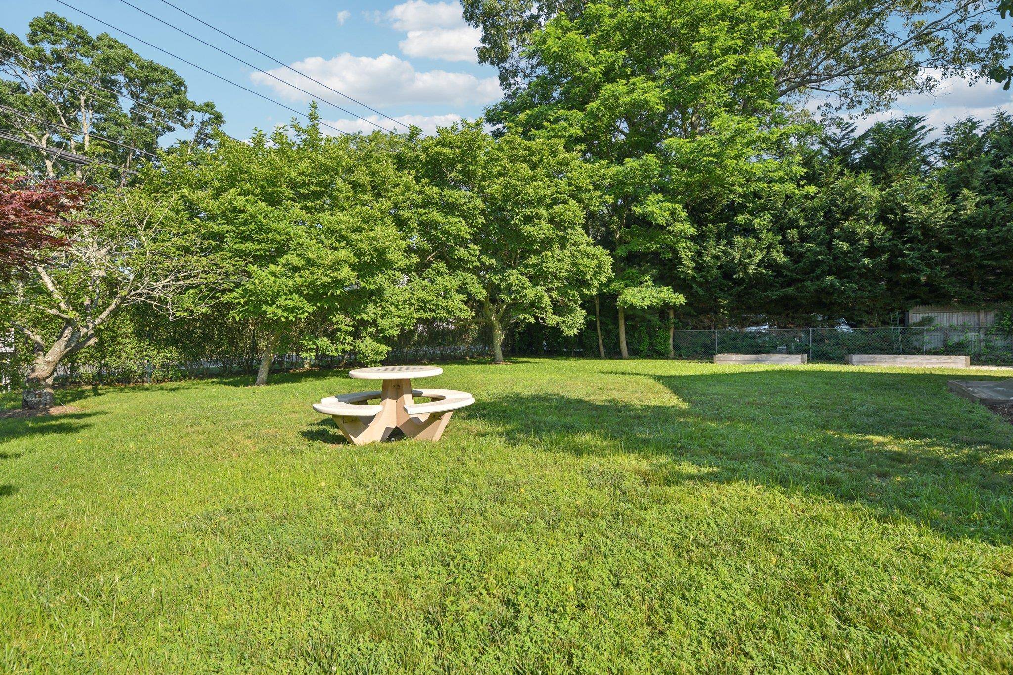Hampton Bays, NY 11946,34 Nassau RD