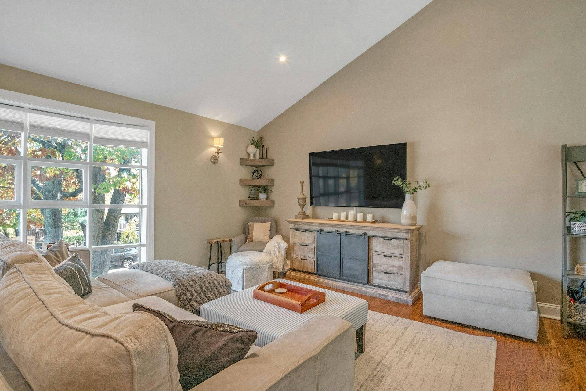 Scarsdale, NY 10583,92 Wiltshire RD