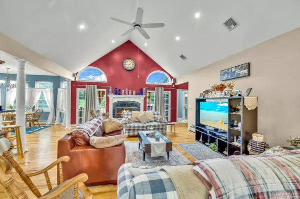 Bloomingburg, NY 12721,77 Campbell RD