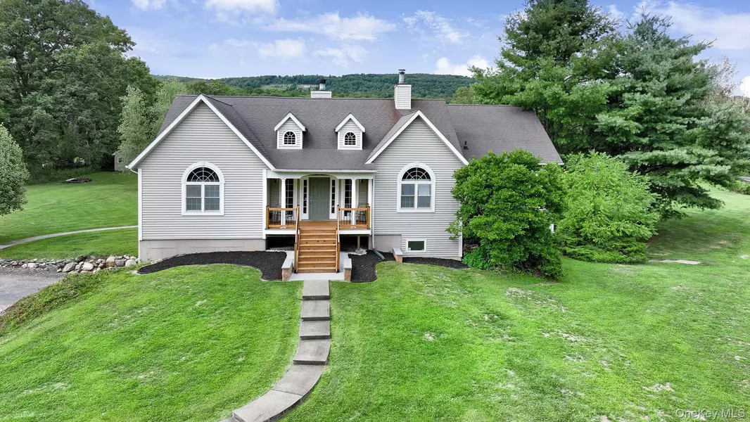 77 Campbell RD, Bloomingburg, NY 12721