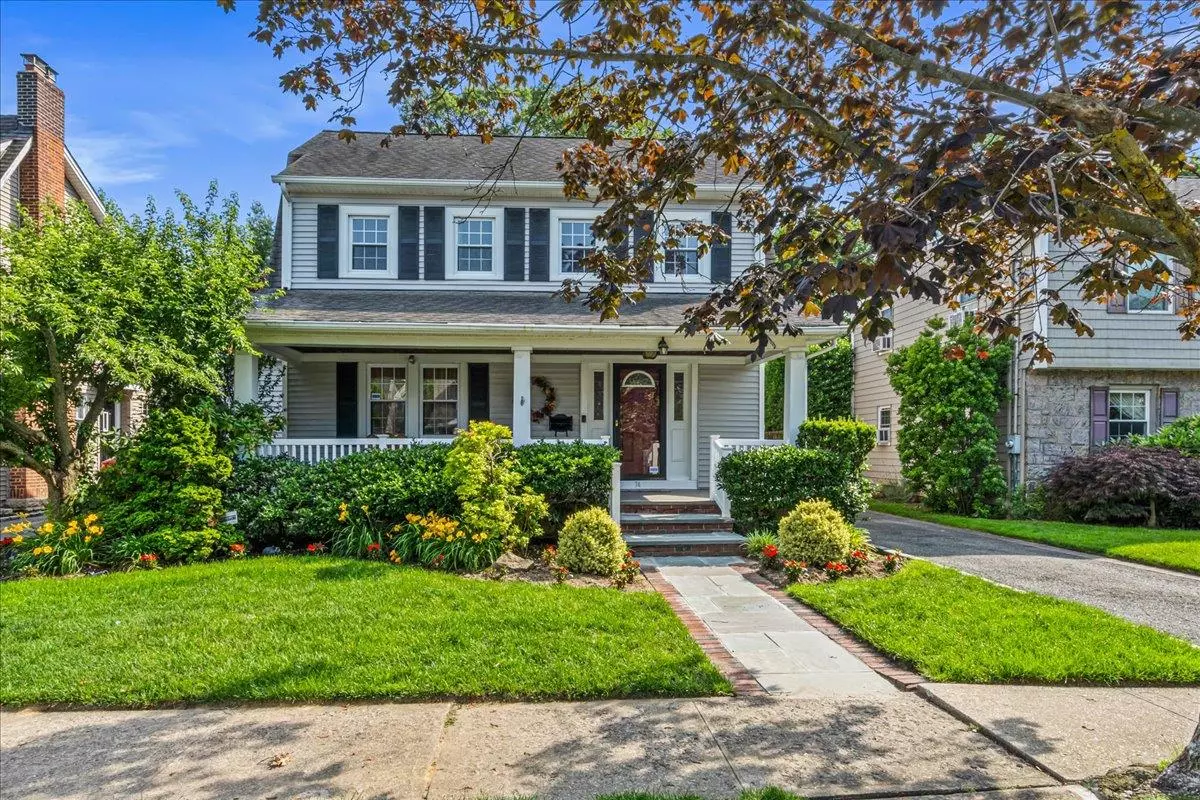 Rockville Centre, NY 11570,74 Raymond ST