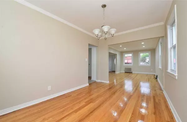 Bellerose, NY 11426,80-01 249th ST