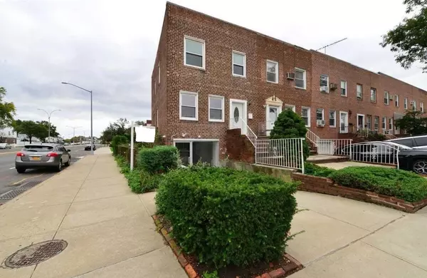 80-01 249th ST, Bellerose, NY 11426