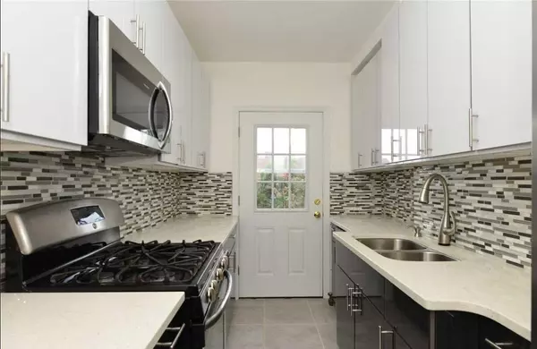 Bellerose, NY 11426,80-01 249th ST