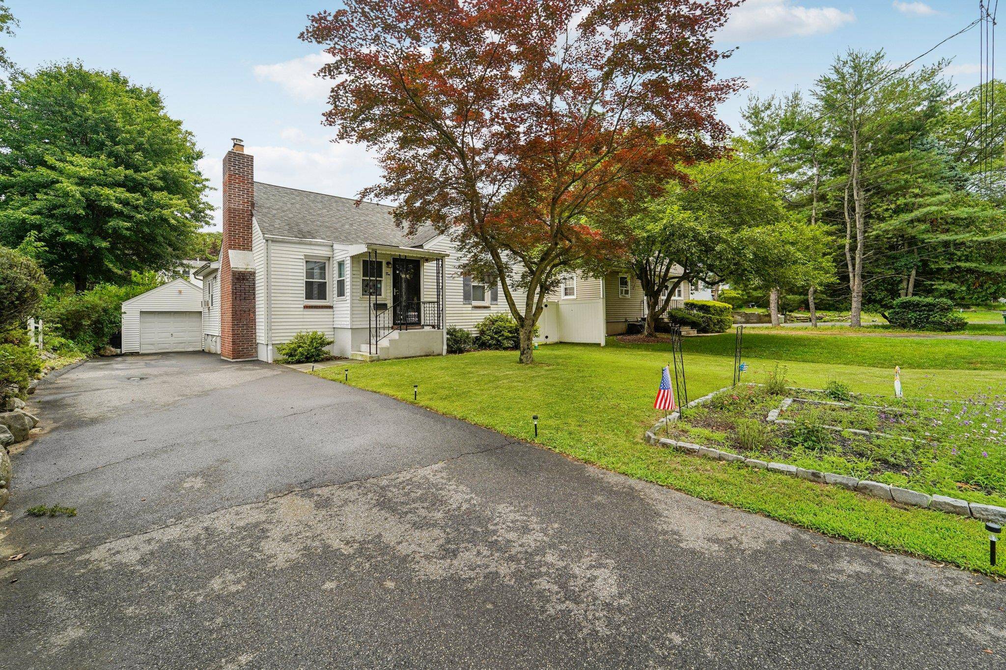 10 Ward ST, Suffern, NY 10901